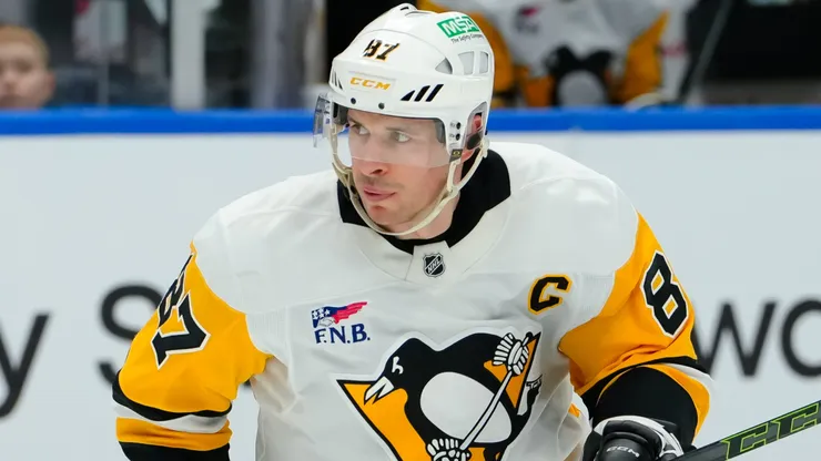 Sidney Crosby #87 of the Penguins skates during the first period.