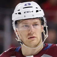 MacKinnon urges Avalanche to figure out divisional opponent