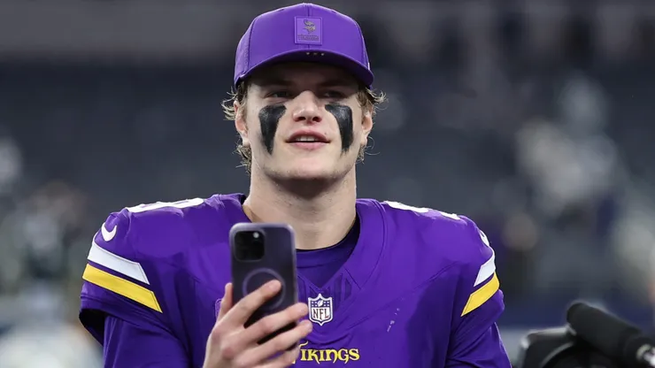 J.J. McCarthy #9 of the Minnesota Vikings