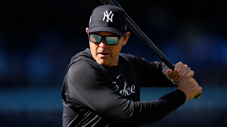 Aaron Boone #17 of the New York Yankees takes batting practice.