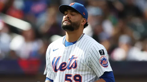 Sean Manaea #59 of the New York Mets reacts after being pulled from the game.