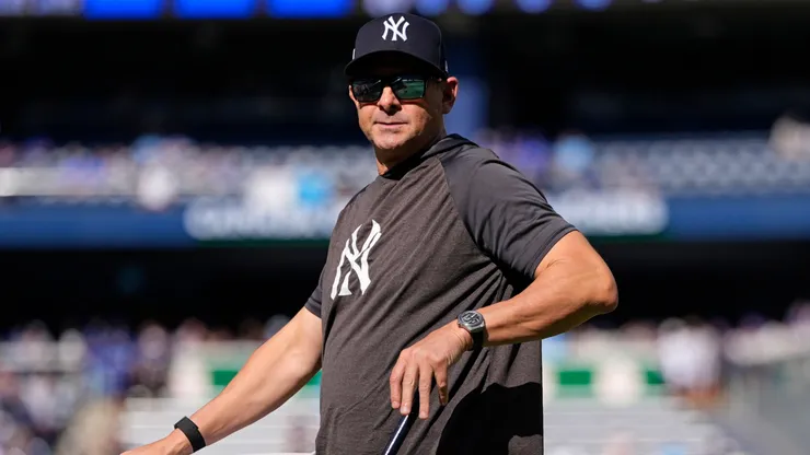 Manager Aaron Boone #17 of the New York Yankees looks on.