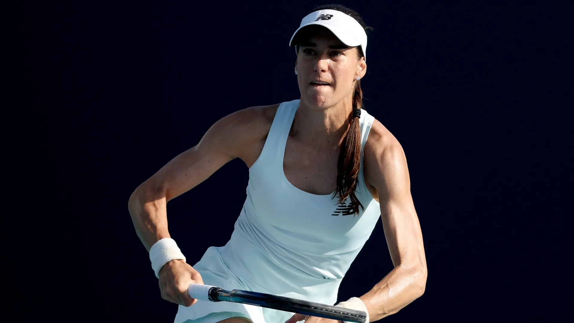 Sorana Cirstea plays Elise Mertens on Day 5 of the Miami Open in 2026 (Source: Matthew Stockman/Getty Images)