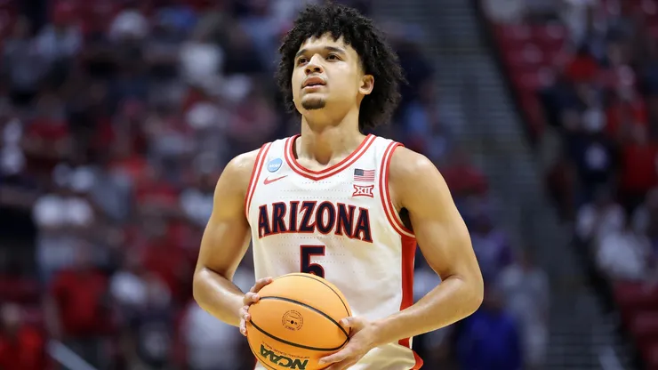 Brayden Burries #5 of the Arizona Wildcats during the 2026 NCAA Men's Basketball Tournament.