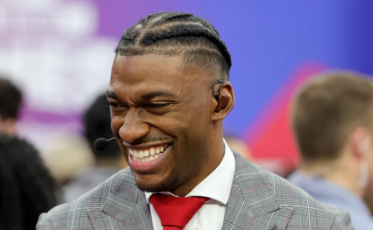 Robert Griffin III gets QB job after 2026 Fanatics Flag Football ...