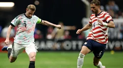 Kevin De Bruyne #7 of Belgium against Tanner Tessmann #6 of the United States