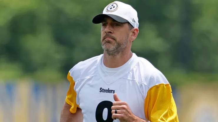Quarterback Aaron Rodgers #8.