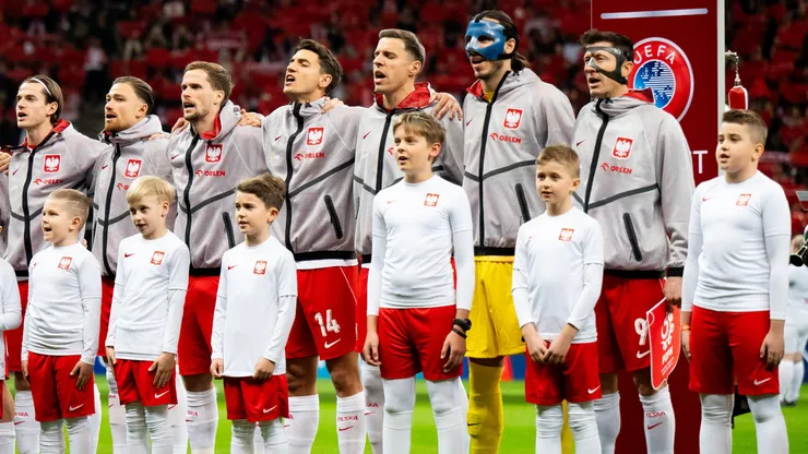 Poland National team seen during anthem during the FIFA World Cup 2026 European Qualifiers KO play-offs match.