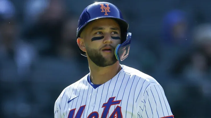 Bo Bichette #19 of the Mets in action during the game against the Pirates.