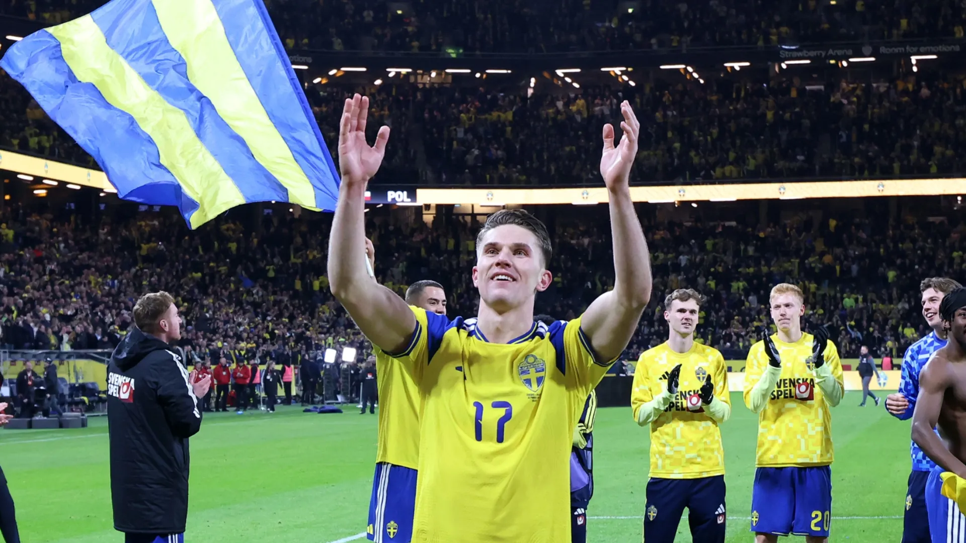 Viktor Gyokeres celebrates with fans