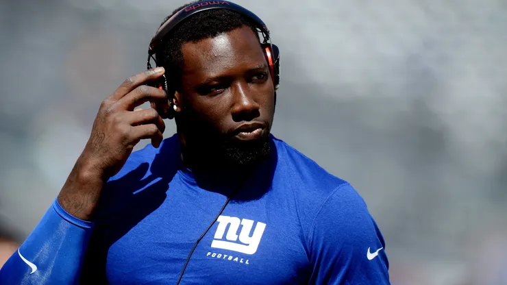 Defensive end Jason Pierre-Paul #90.