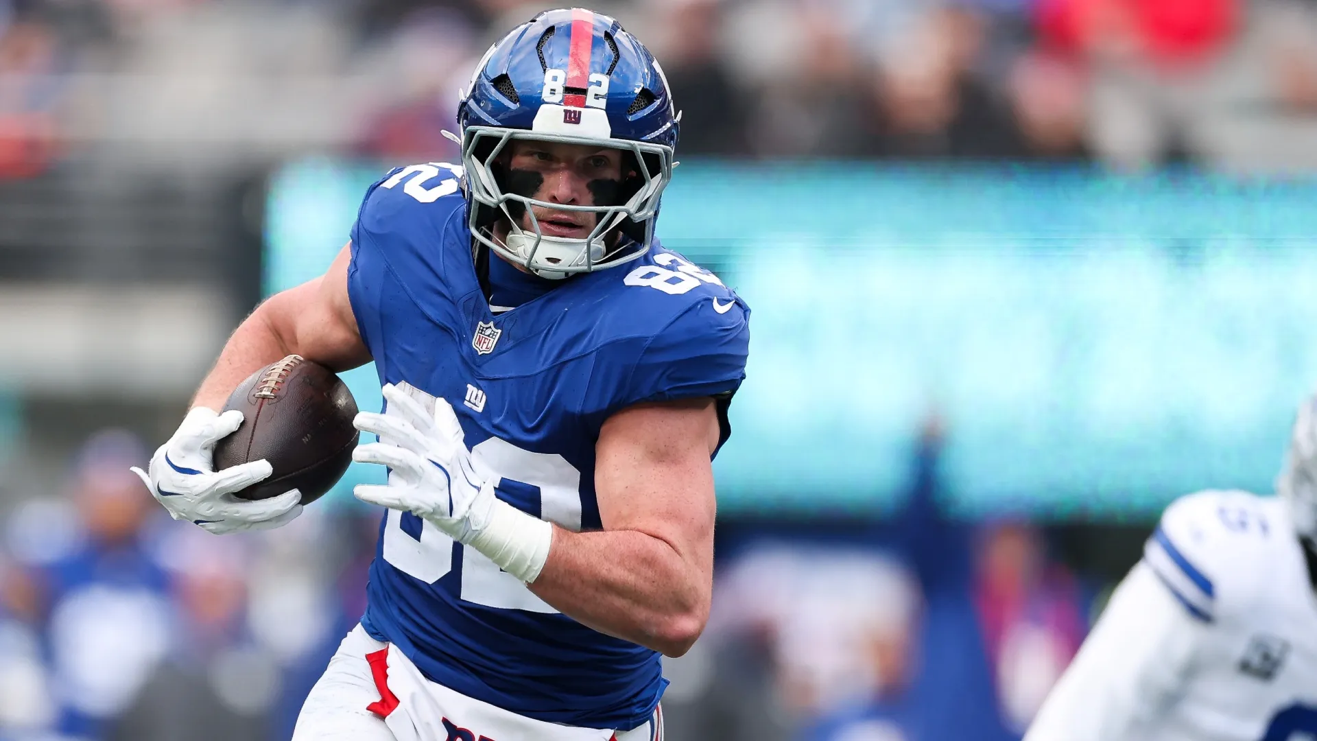 Daniel Bellinger #82 of the New York Giants scores a touchdown in 2026 (Source: Ishika Samant/Getty Images)