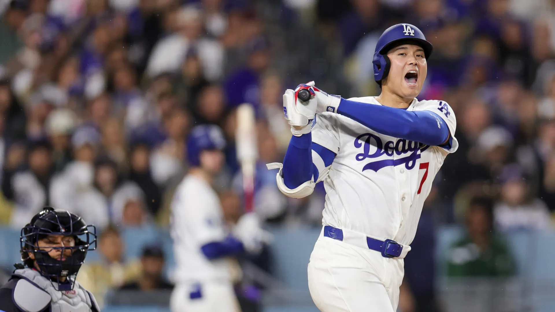 Shohei Ohtani #17 of the Dodgers reacts after hitting a foul ball. Ryan Sirius Sun/Getty Images