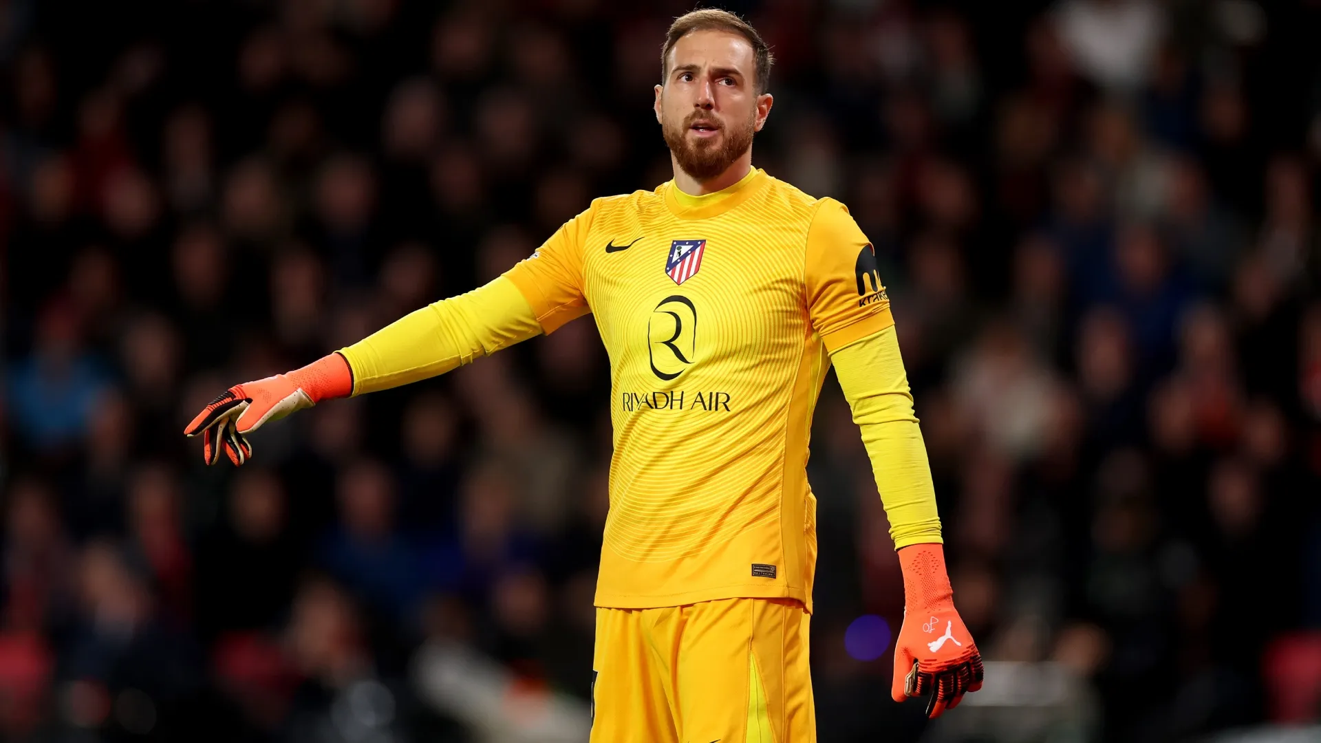 Jan Oblak gestures during a UEFA Champions League 2025/26 League Phase MD6 match (Source: Lars Baron/Getty Images)