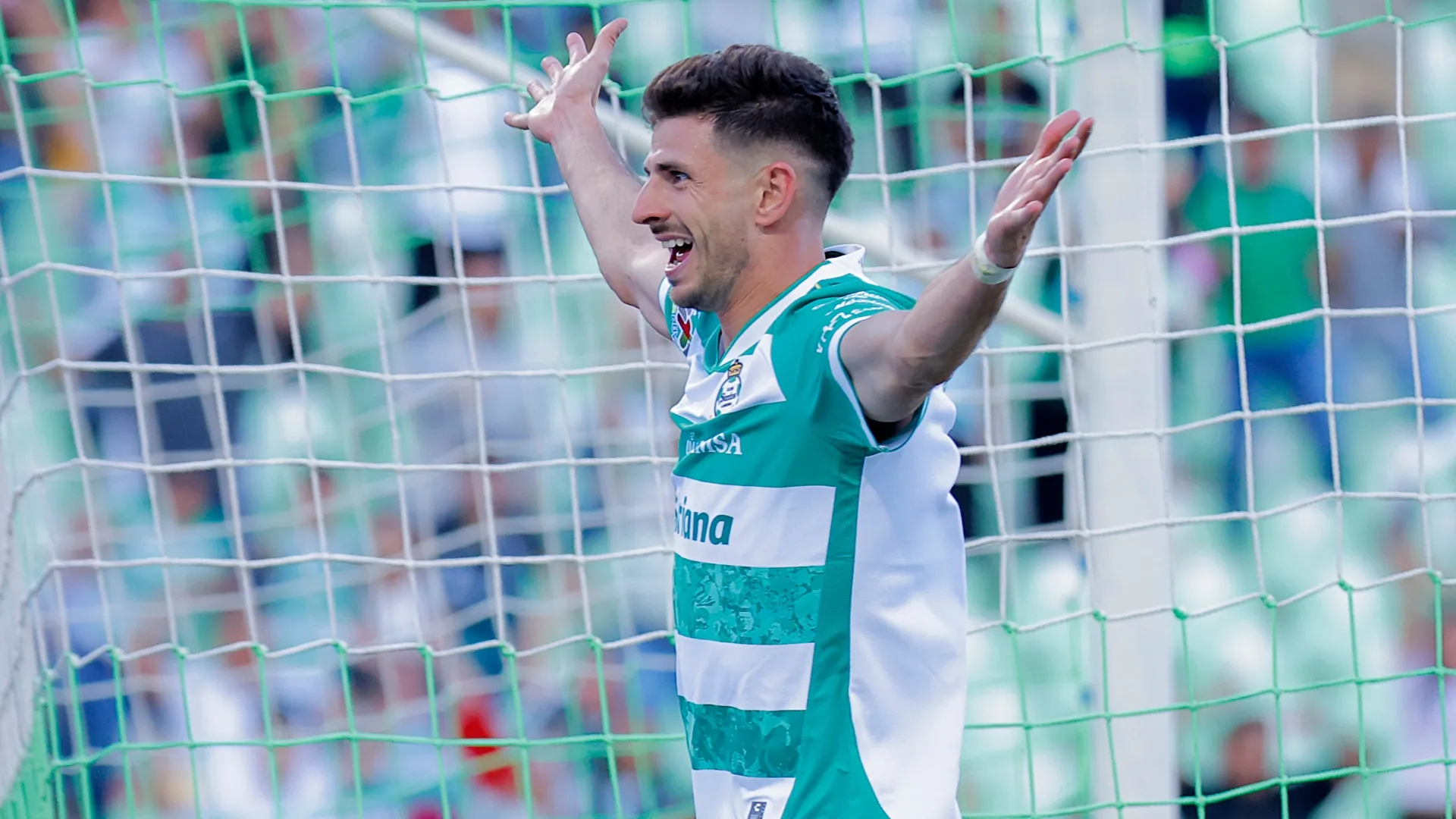 Lucas Di Yorio of Santos Laguna – Manuel Guadarrama/Getty Images