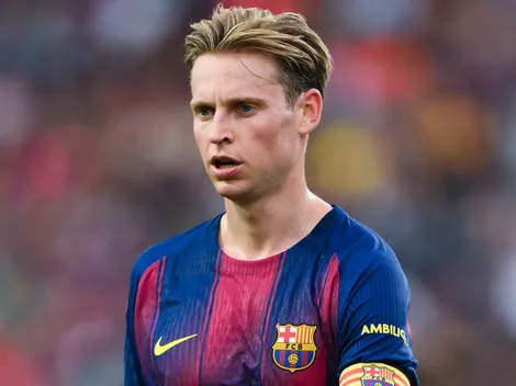 Why is Frenkie de Jong not playing today for Barcelona?