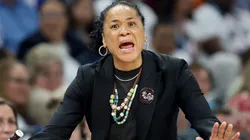 Head coach Dawn Staley of the South Carolina Gamecocks.