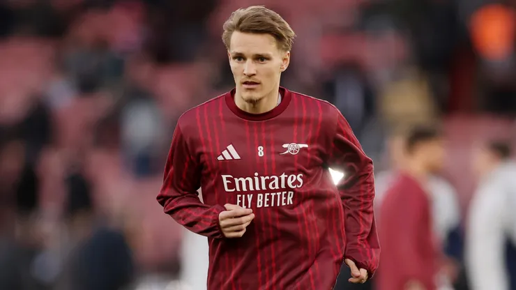 Martin Odegaard of Arsenal warms up prior to an Emirates FA Cup Quarter Final match.
