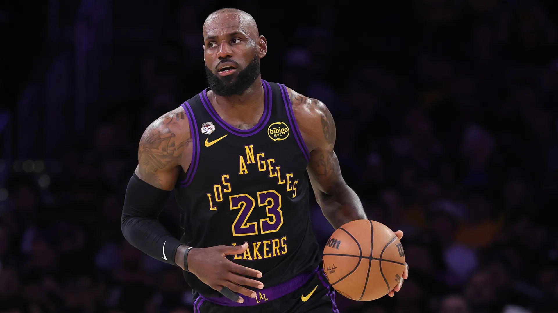 LeBron James on court against the Cleveland Cavaliers in 2026 (Source: Ronald Martinez/Getty Images)