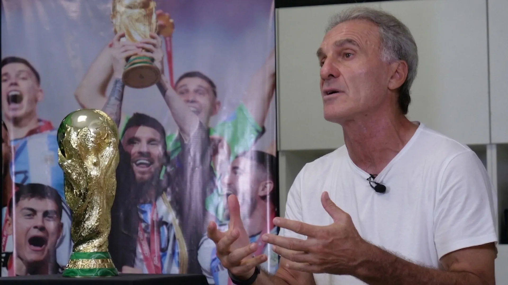 1986 World Cup champion Oscar Ruggeri speaking to Bolavip.