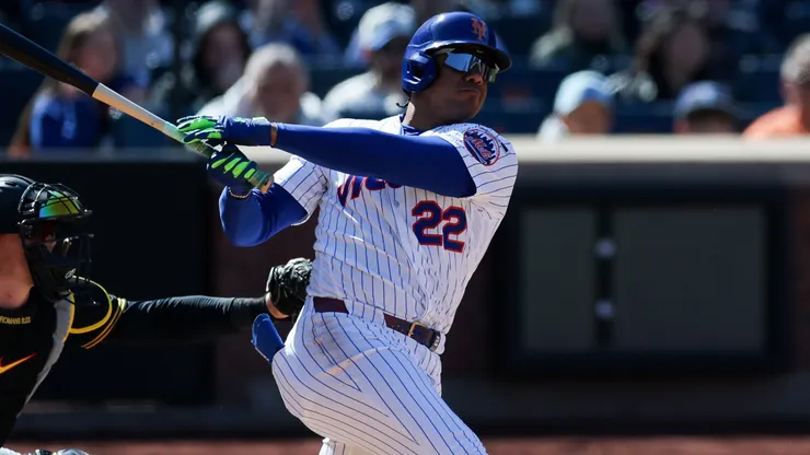 Juan Soto #22 of the New York Mets hits.