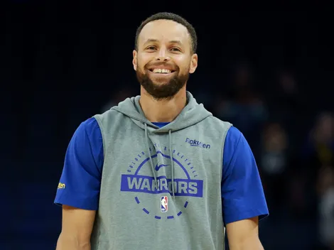 Is Stephen Curry playing today vs. Kings?