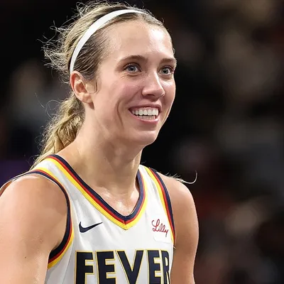 Lexie Hull signs multi-year deal with Fever