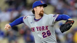 Nolan McLean #26 of the Mets throws against the Dodgers.