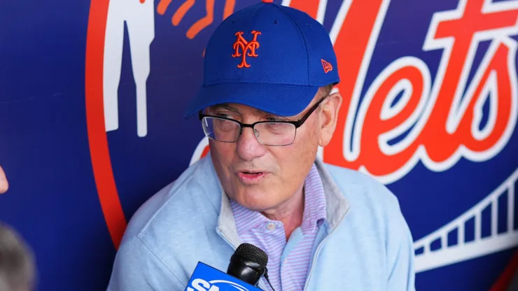 New York Mets owner Steve Cohen speaks to press during spring training.