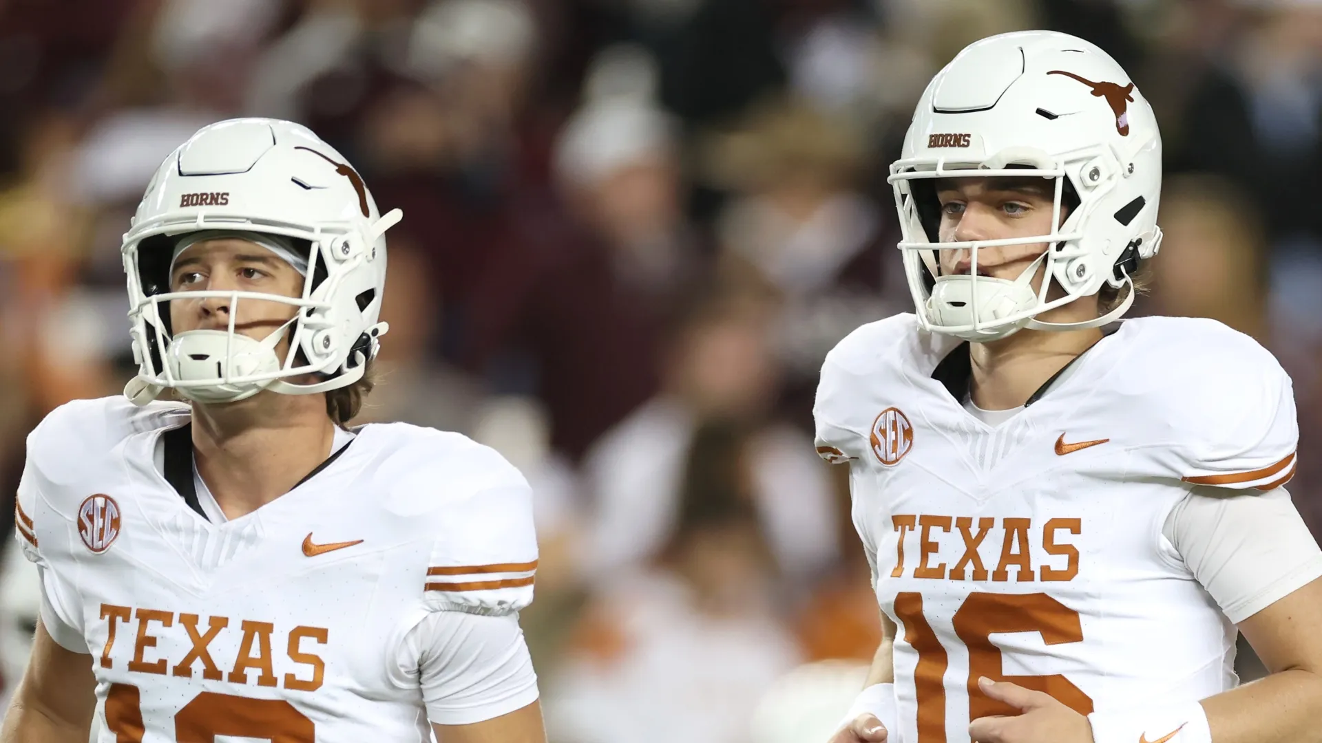Parker Livingstone and Arch Manning during a game