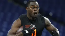 Jeremiyah Love of the Notre Dame Fighting Irish