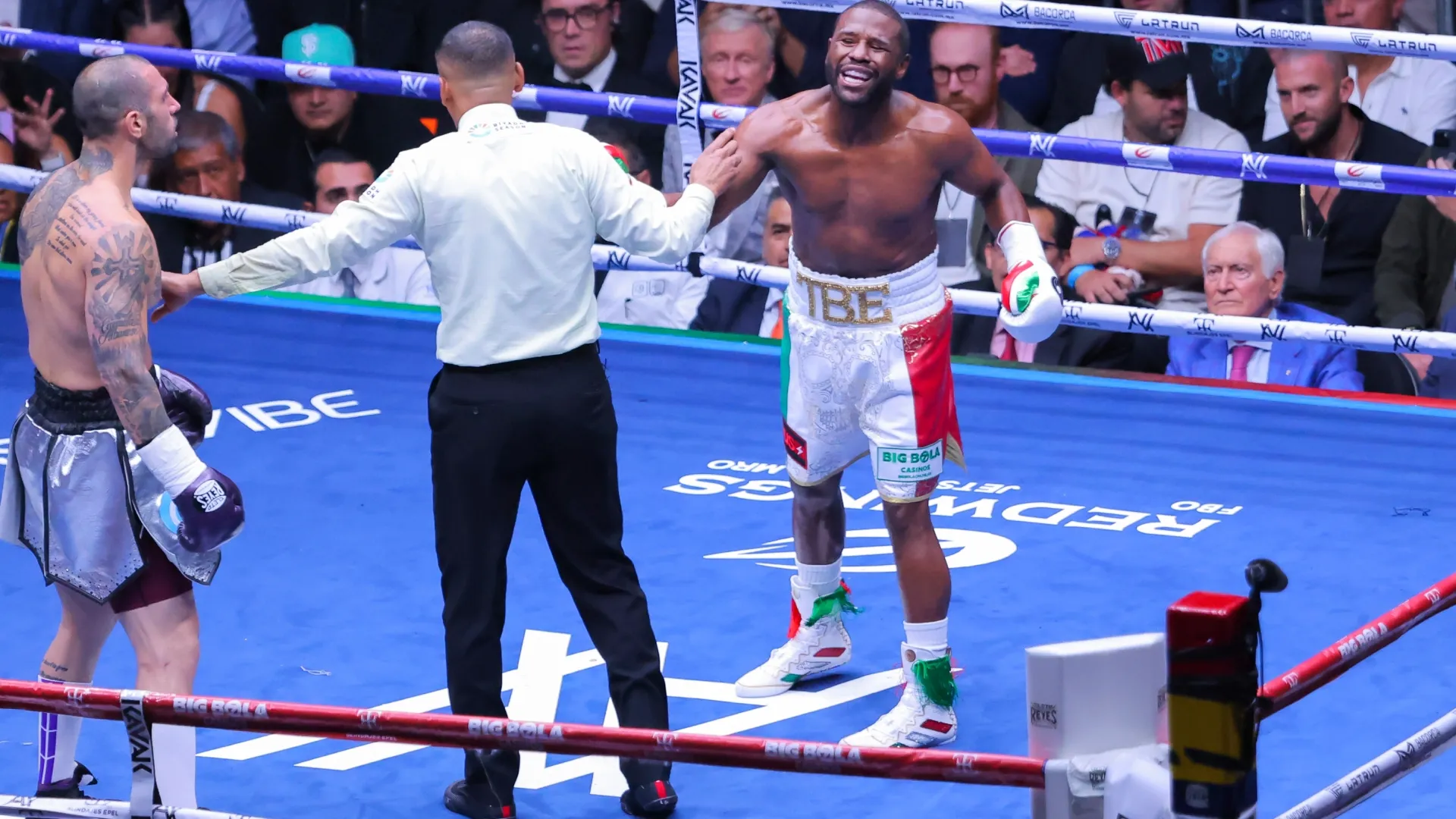 John Gotti III fights with Floyd Mayweather during an exhibition fight. Agustin Cuevas/Getty Images