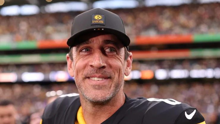Aaron Rodgers with the Steelers