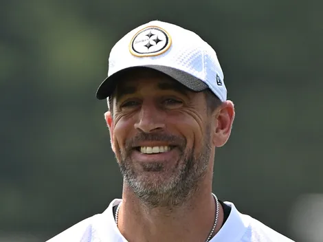 Steelers resort to Howard as Rodgers has yet to announce future decision