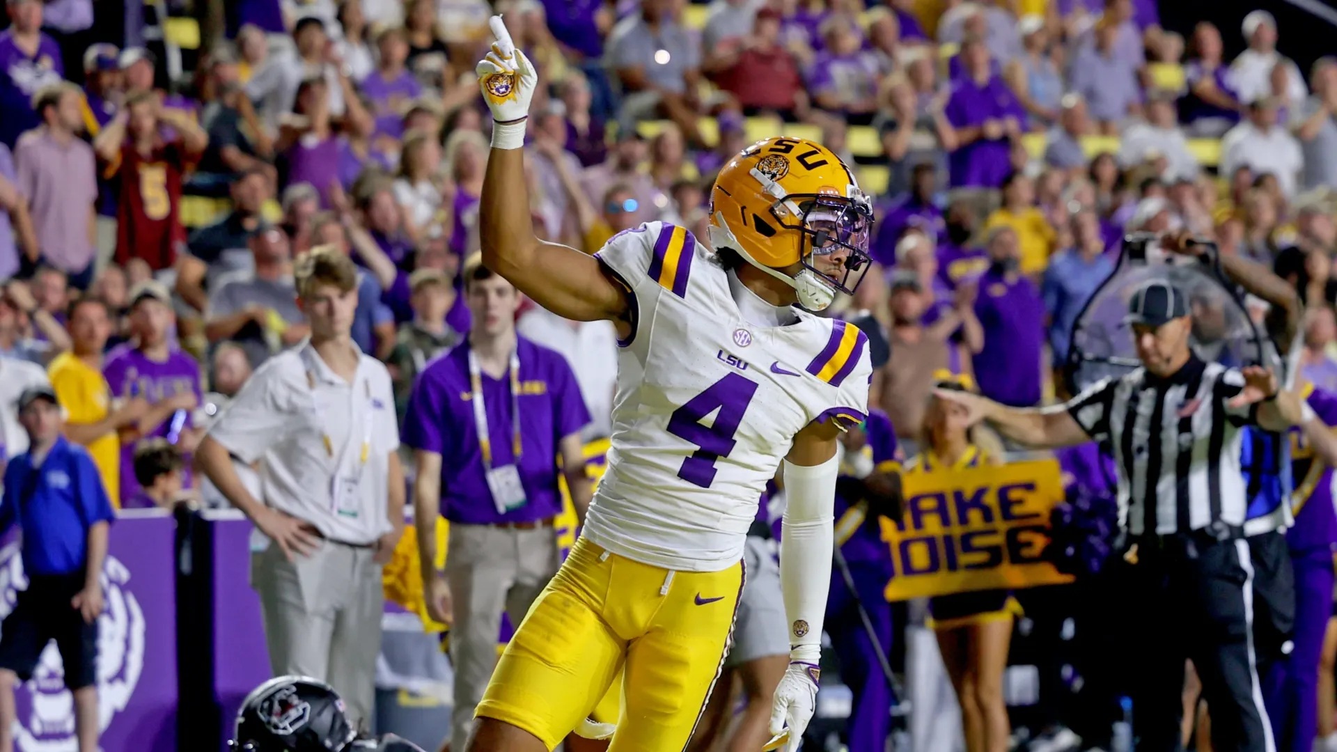 Mansoor Delane #4 of the Louisiana State Tigers in 2025 (Source: Michael DeMocker/Getty Images)