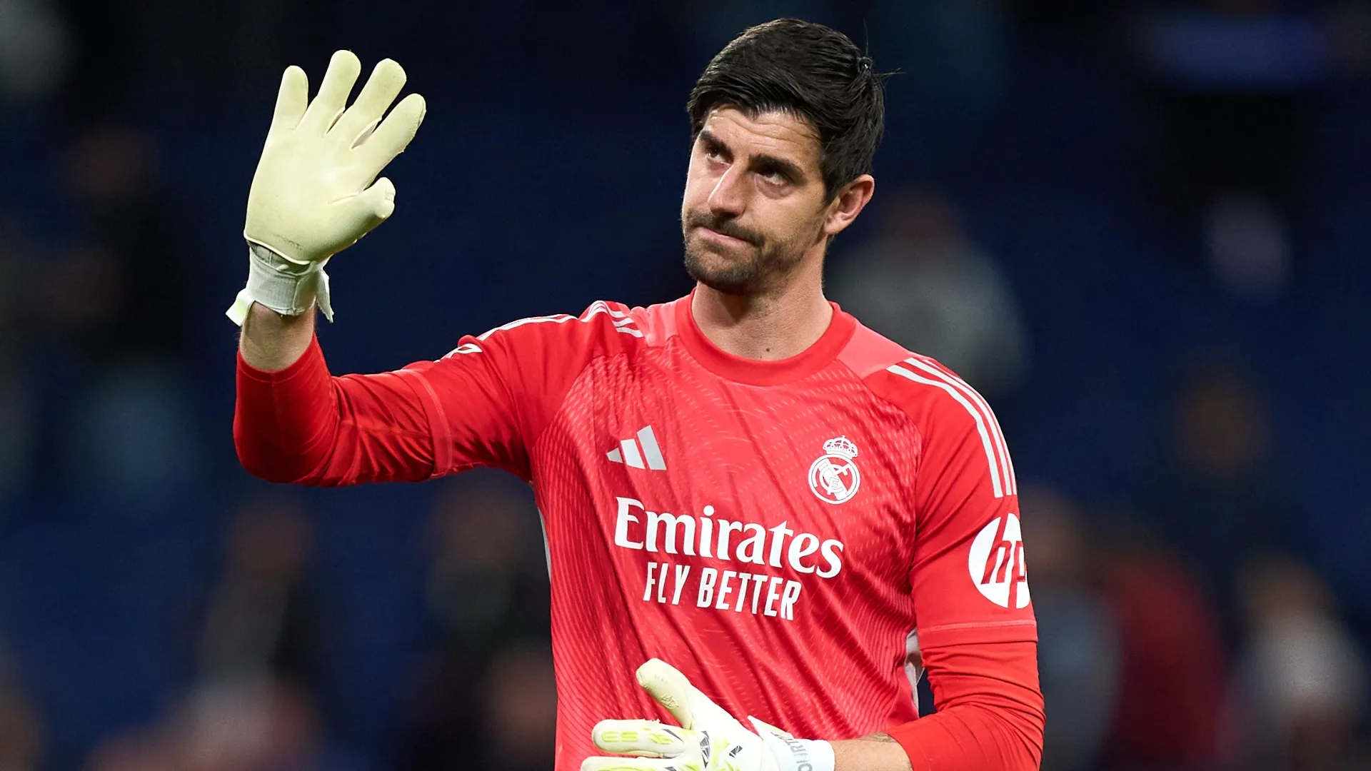 Thibaut Courtois of Real Madrid acknowledges the fans after the LaLiga EA Sports match (Source: Angel Martinez/Getty Images)