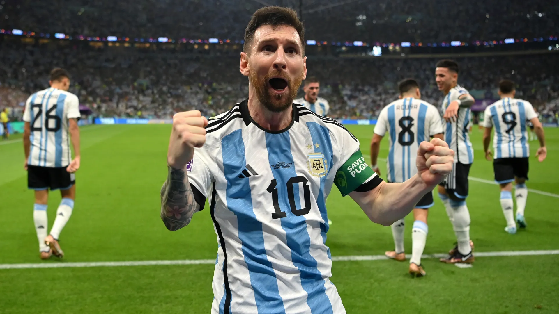 Lionel Messi celebrates a goal vs Mexico in Qatar 2022. (Getty Images)