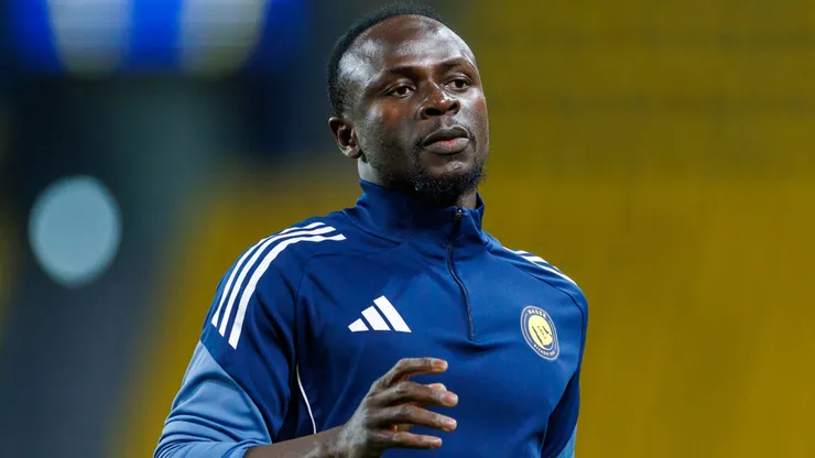 Sadio Mane of team Al Nassr FC warms up.