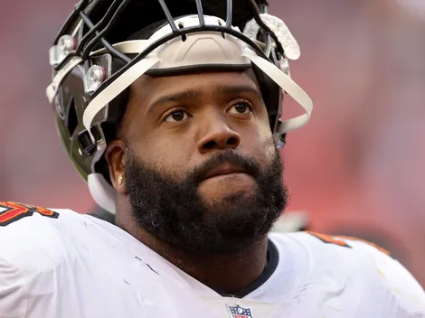 Donovan Smith, Super Bowl champion with Brady and Mahomes, announces retirement