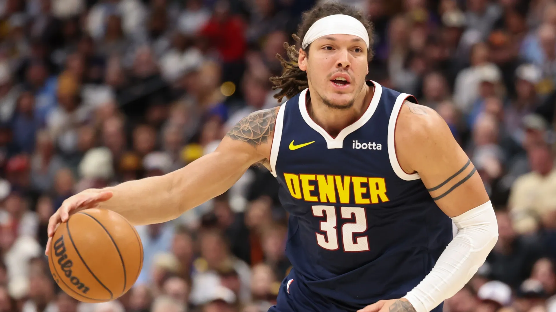 Aaron Gordon brings the ball up court against the Los Angeles Lakers (Source: Tanner Pearson/Clarkson Creative/Getty Images)