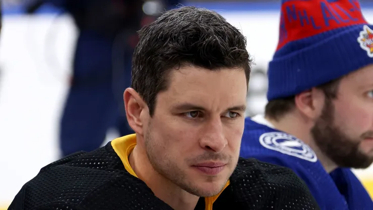 Sidney Crosby hopes Evgeni Malkin will be back next season