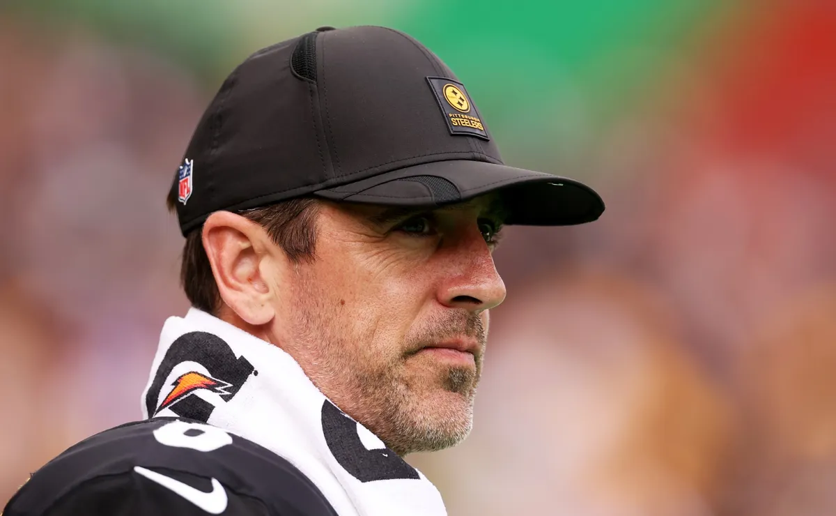 Steelers explain why they used unrestricted free agent tender on QB ...