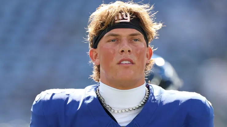 Jaxson Dart #6 of the New York Giants.