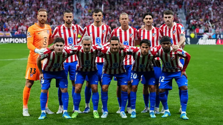 Players of Atletico de Madrid pose for a team photograph prior to the UEFA Champions League 2025/26 Semi Final First Leg match