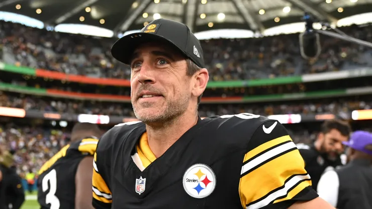 Aaron Rodgers former quarterback of the Steelers