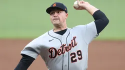 Tarik Skubal #29 of the Tigers pitches in the first inning against the Braves.