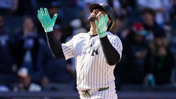 Jasson Domínguez #24 of the New York Yankees gestures.