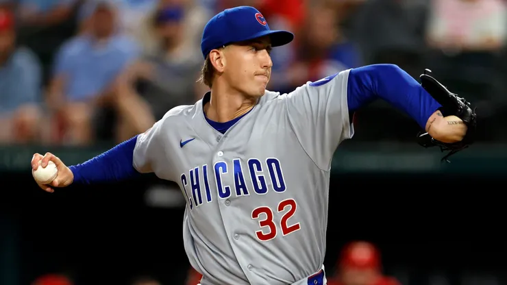 Ben Brown #32 of the Cubs pitches against the Rangers.