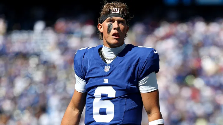 Jaxson Dart #6 of the New York Giants.
