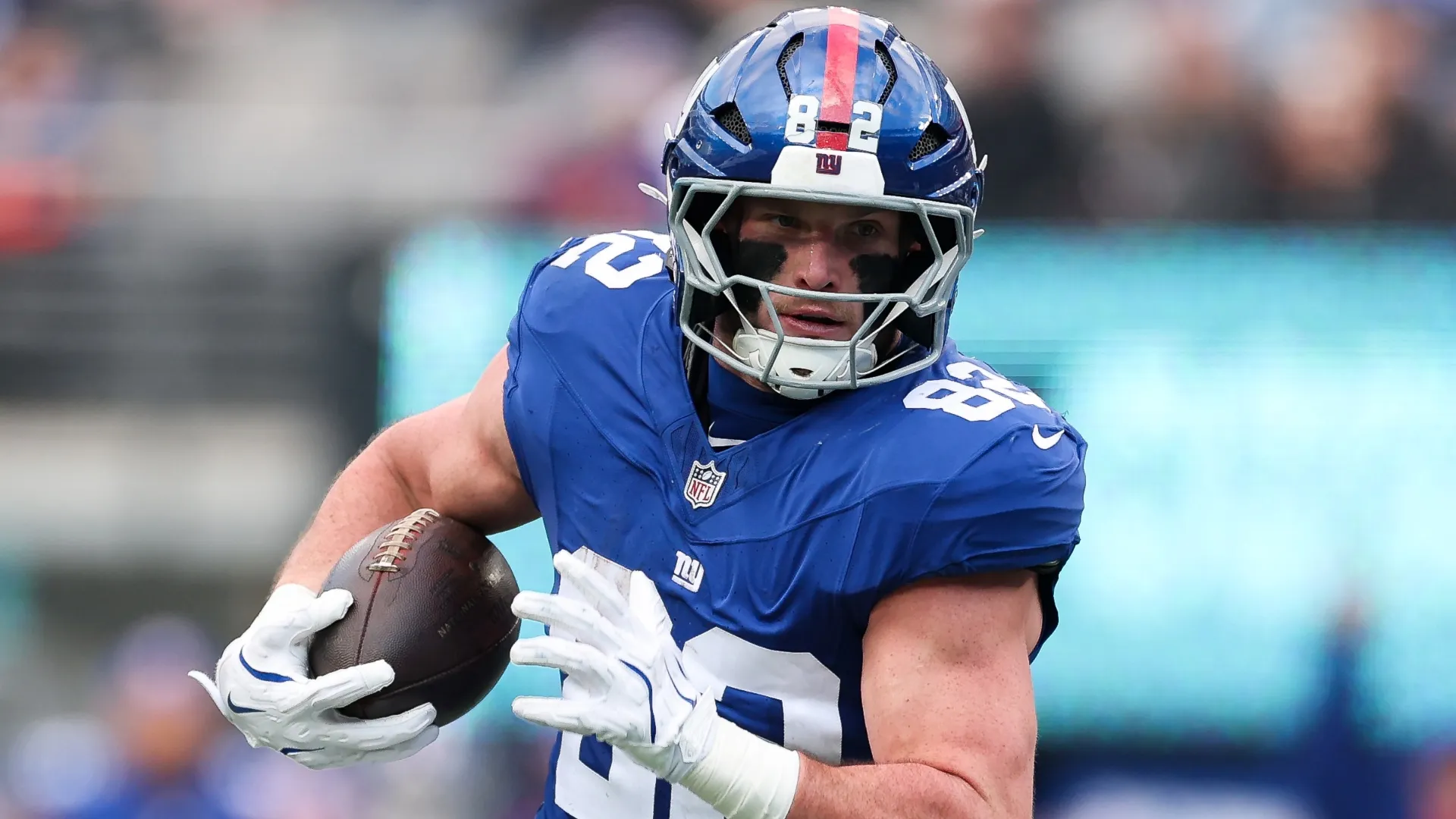 Daniel Bellinger #82 of the Giants scores a touchdown during the game against the Cowboys (Source: Ishika Samant/Getty Images)